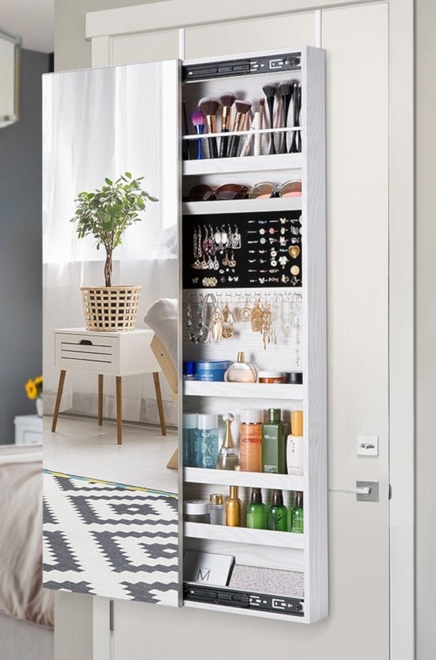 wall mounted makeup canbinet