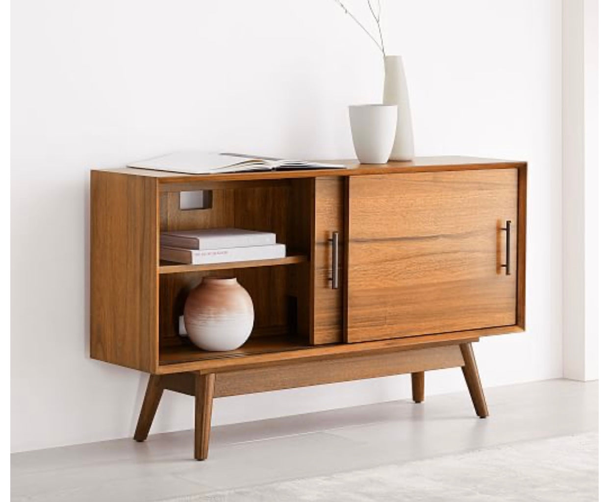 Barlen narrow media console