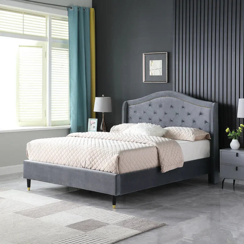 Aleathia queen size bed