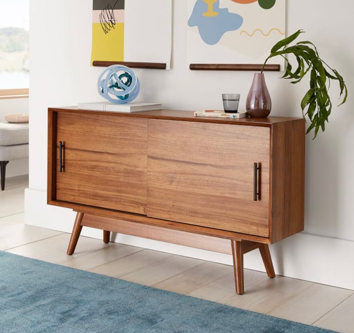 Barlen narrow media console