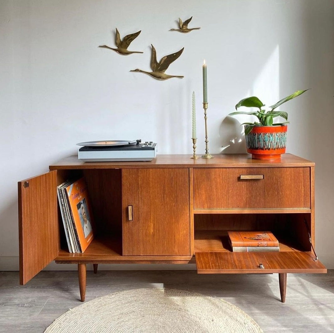 Camel sideboard
