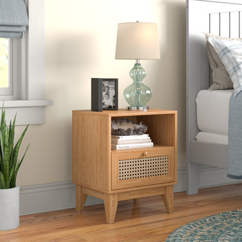 Lia rattan side table