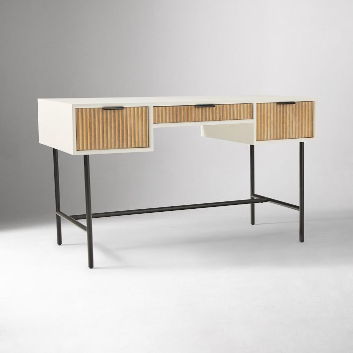 Quinn desk