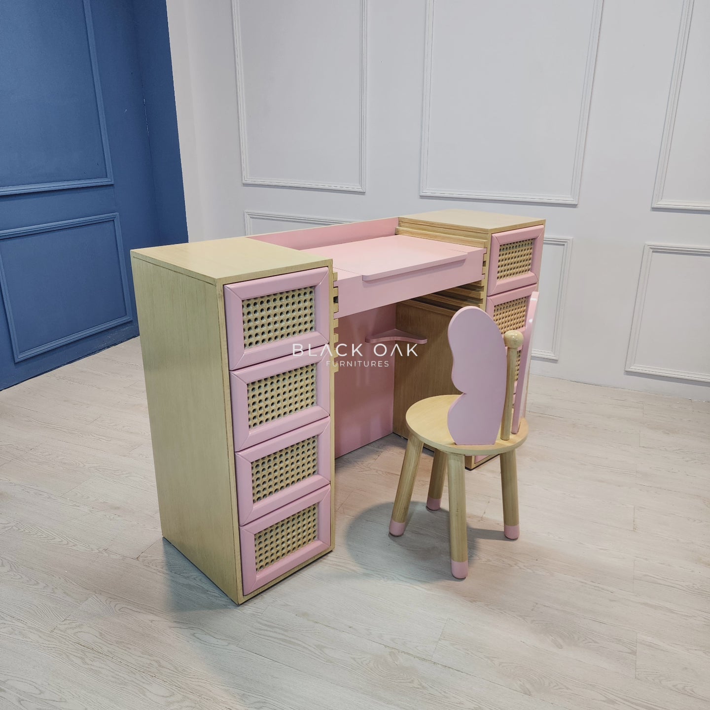 Butterfly makeup dresser